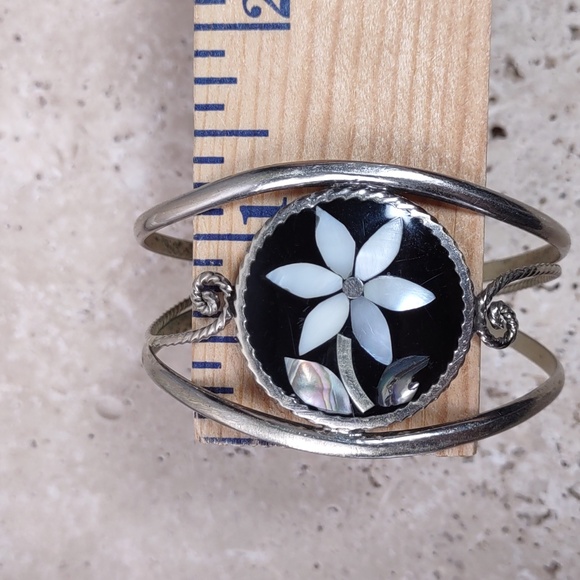 Alpaca Silver Inlay Cuff Bracelet - Picture 6 of 7